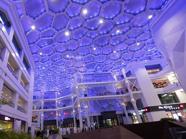 西寧唐道金座地產ETFE氣枕膜結構商業中空